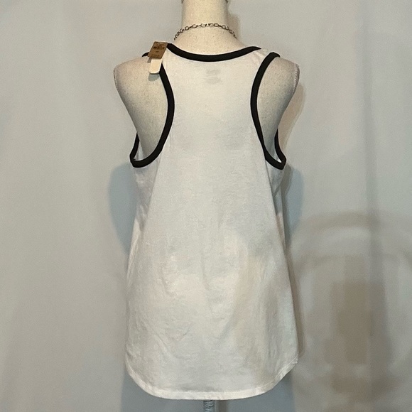 Tops/T-Shirts/Tanks👚 - 2 for $25 or 3 for $35 (Mix & Match) - Picture 4 of 6